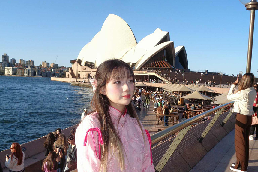 Charles Sturt University Awards First Vice Chancellor International Excellence Scholarship in Sydney